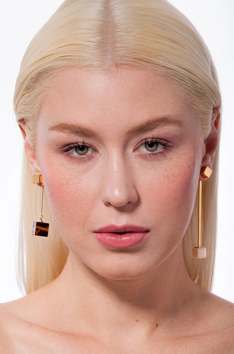 Brinco Brown Earrings